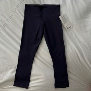 Lululemon Journey Crop Leggings NWT Size 4 Dark Purple